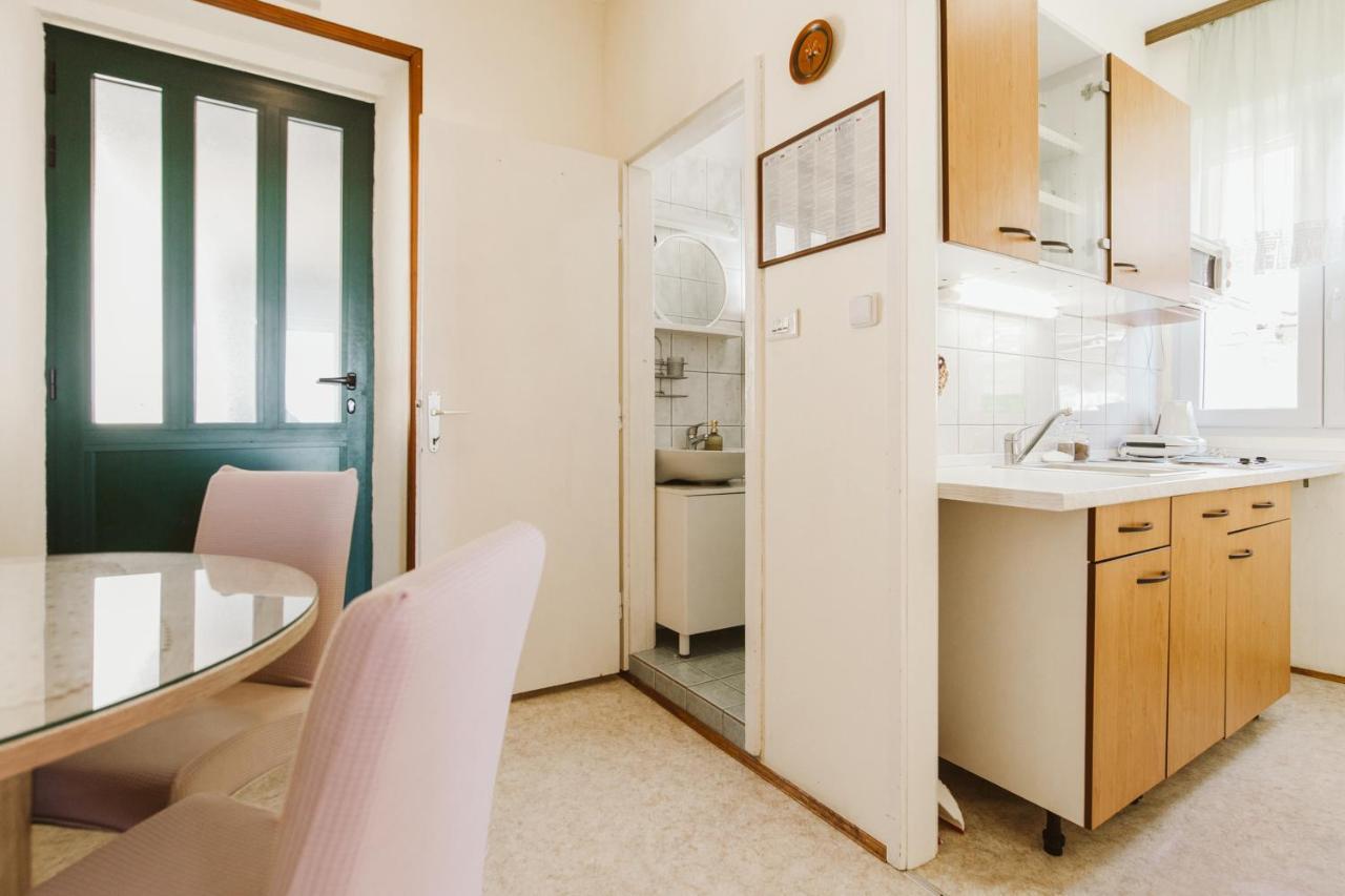 Apartment Kuzmanić Lokva Rogoznica Bagian luar foto